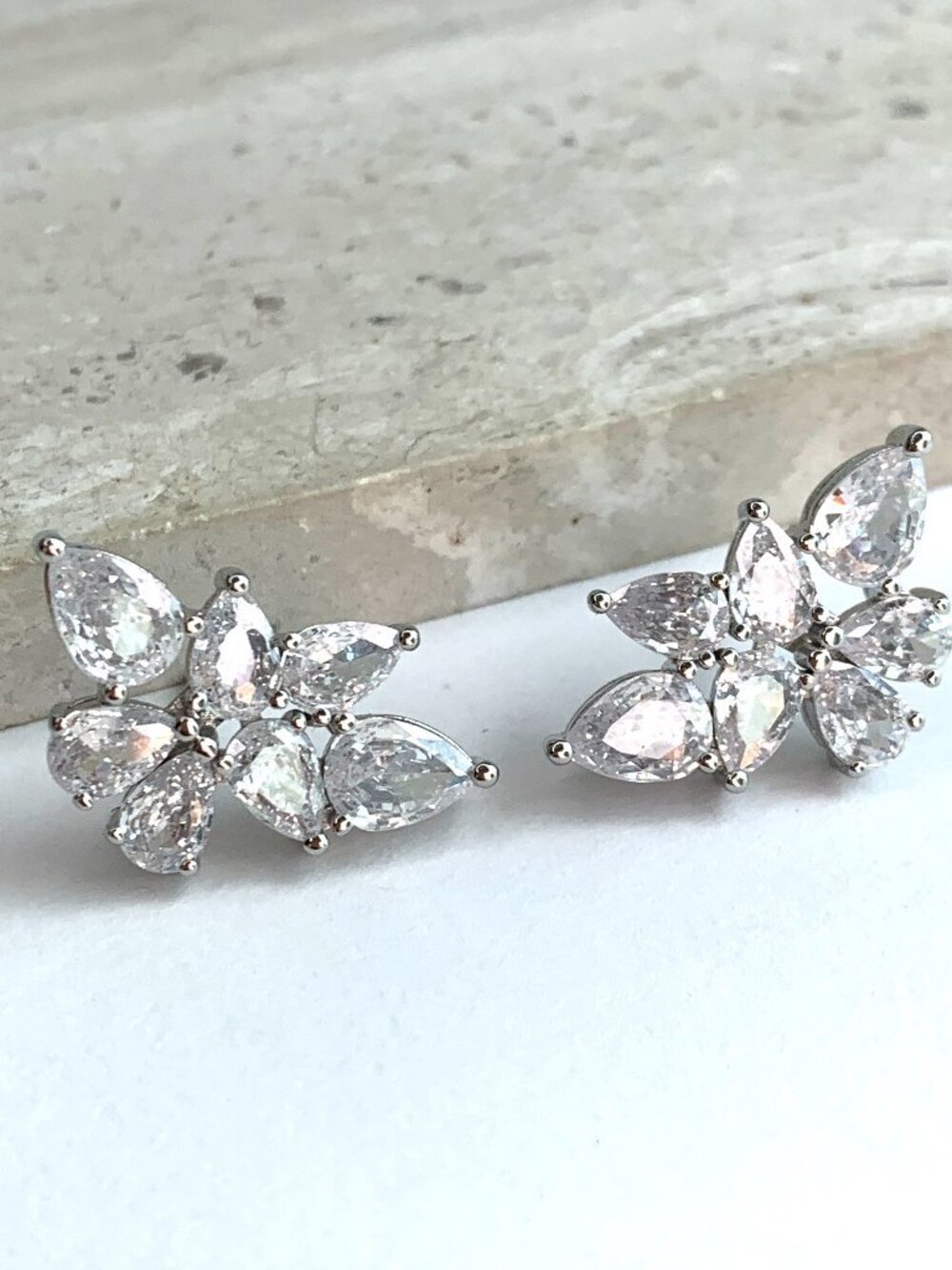 NEW Anthropologie Shashi Petite Fallen Leaf Stud Earrings